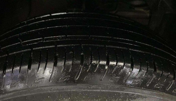 2024 Maruti BREZZA ZXI SMART HYBRID , Petrol, Manual, 7,041 km, Right Front Tyre Tread