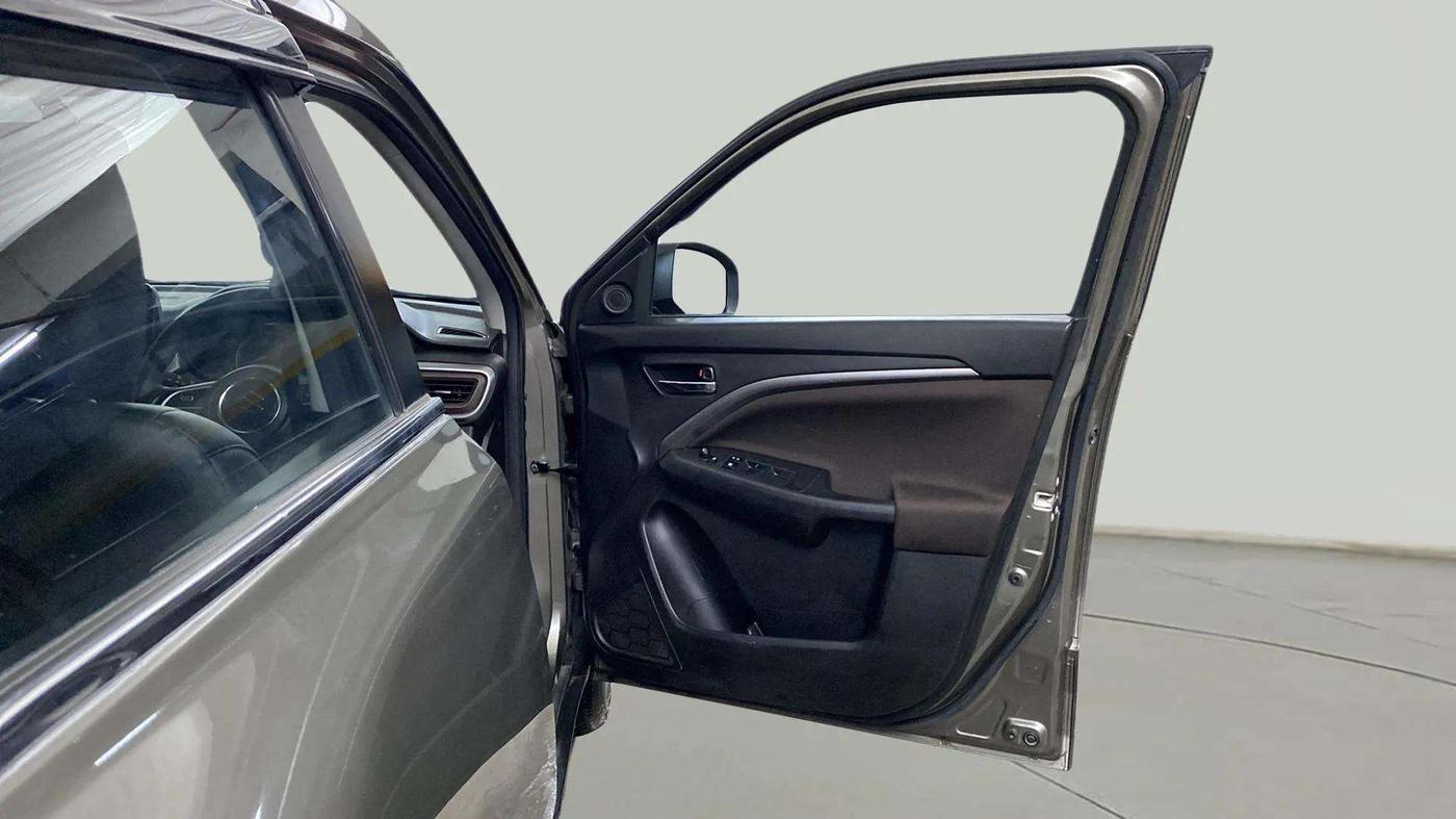 2024 Maruti BREZZA ZXI SMART HYBRID , Petrol, Manual, 7,546 km, RHS Front Door