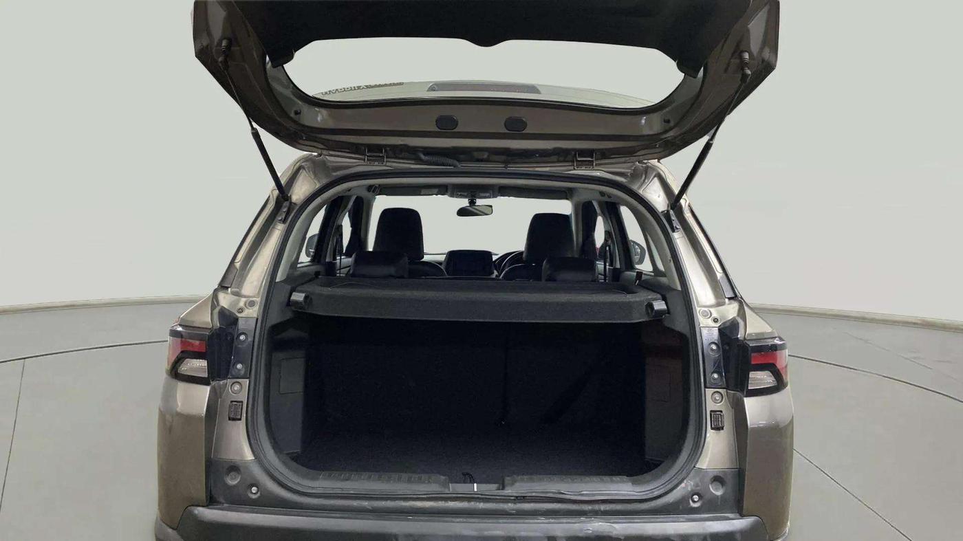 2024 Maruti BREZZA ZXI SMART HYBRID , Petrol, Manual, 7,546 km, Boot Inside