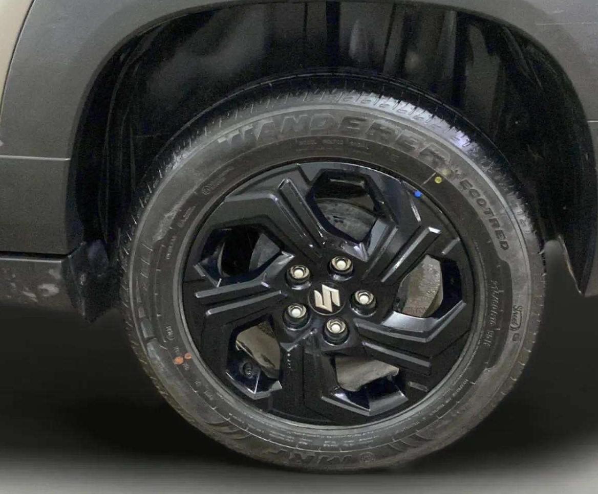 2024 Maruti BREZZA ZXI SMART HYBRID , Petrol, Manual, 7,546 km, Left Rear Wheel