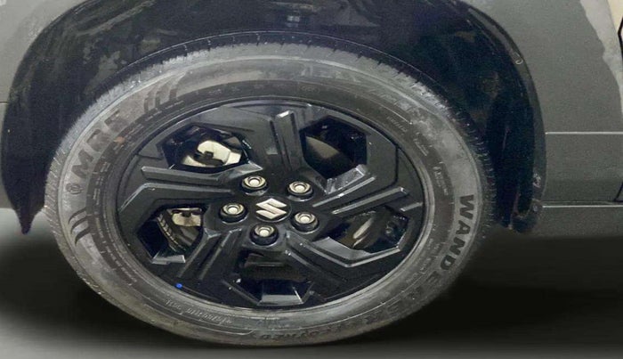 2024 Maruti BREZZA ZXI SMART HYBRID , Petrol, Manual, 7,041 km, Left Front Wheel