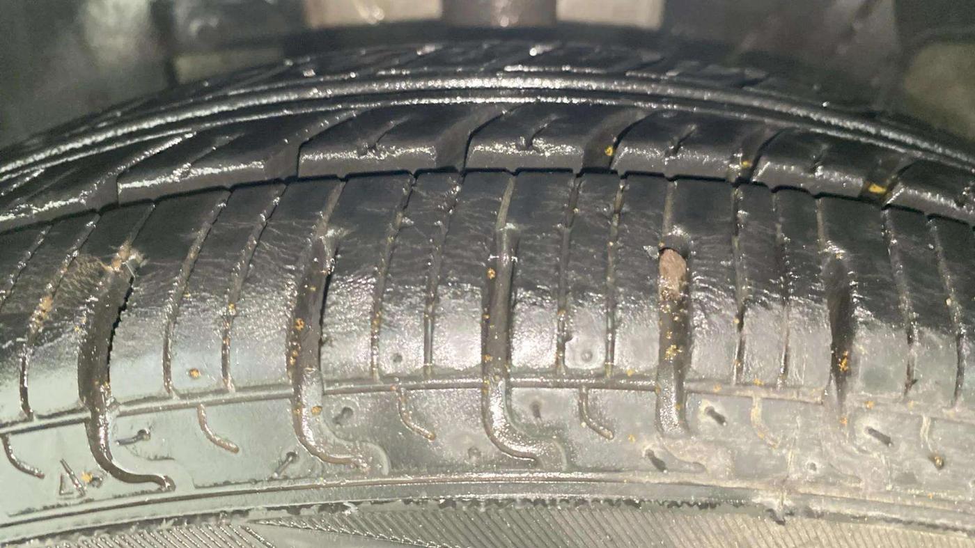 2019 Datsun Redi Go S 1.0 AMT, Petrol, Automatic, 24,322 km, Left Front Tyre Tread
