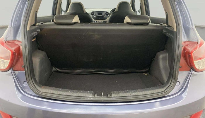 2016 Hyundai Grand i10 ASTA (O) AT 1.2 KAPPA VTVT, Petrol, Automatic, 56,263 km, Boot Inside