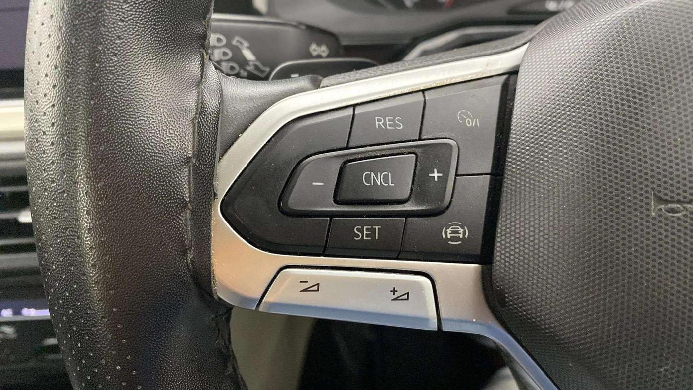 2023 Volkswagen VIRTUS HIGHLINE TSI 1.0 AT, Petrol, Automatic, 61,158 km, Adaptive Cruise Control