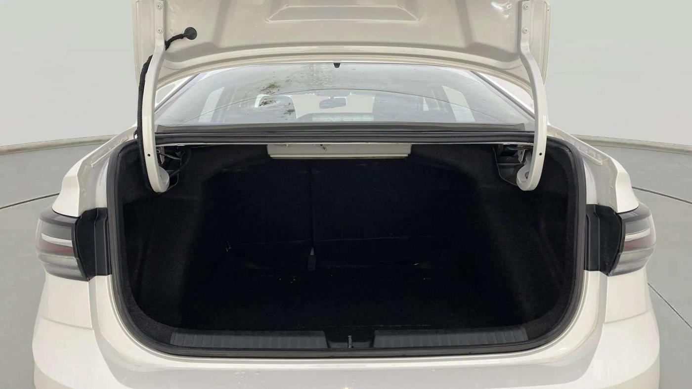2023 Volkswagen VIRTUS HIGHLINE TSI 1.0 AT, Petrol, Automatic, 61,158 km, Boot Inside