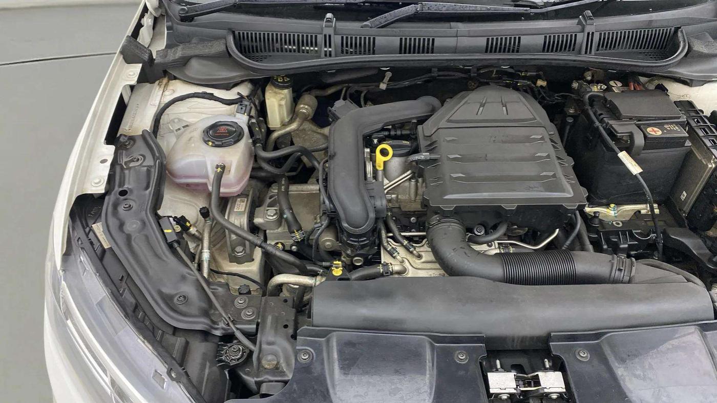 2023 Volkswagen VIRTUS HIGHLINE TSI 1.0 AT, Petrol, Automatic, 61,158 km, Engine View - Right