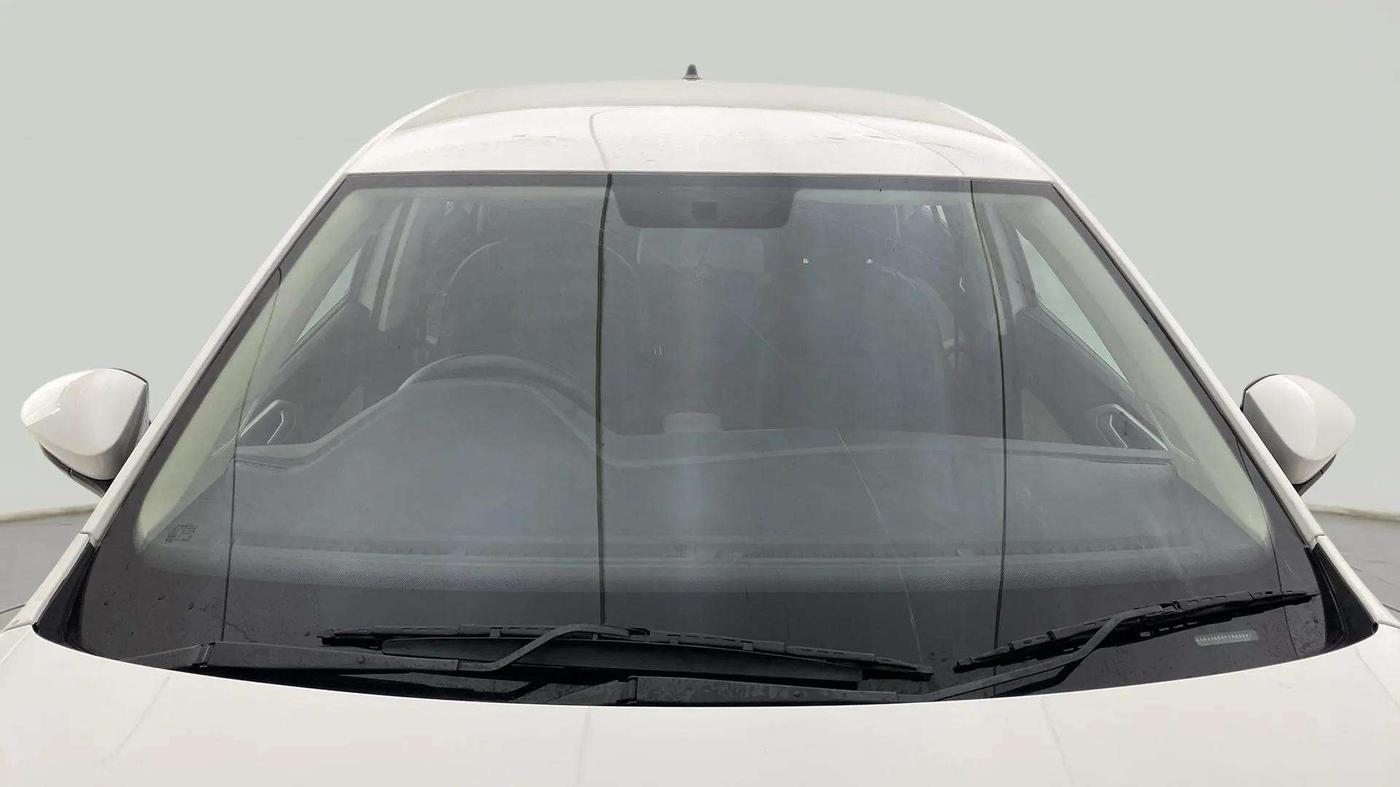 2023 Volkswagen VIRTUS HIGHLINE TSI 1.0 AT, Petrol, Automatic, 61,158 km, Front Windshield