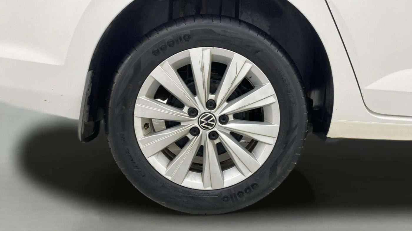 2023 Volkswagen VIRTUS HIGHLINE TSI 1.0 AT, Petrol, Automatic, 61,158 km, Right Rear Wheel