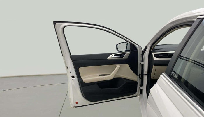 2023 Volkswagen VIRTUS HIGHLINE TSI 1.0 AT, Petrol, Automatic, 60,939 km, LHS Front Door