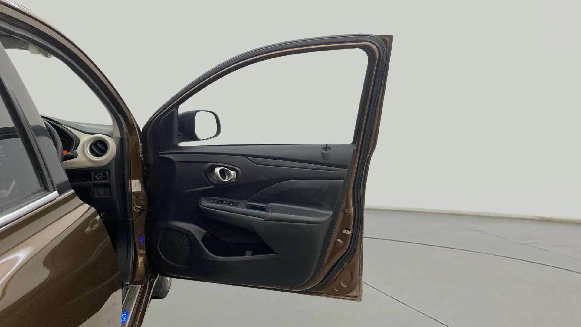 RHS-Front-Door-Open-32
