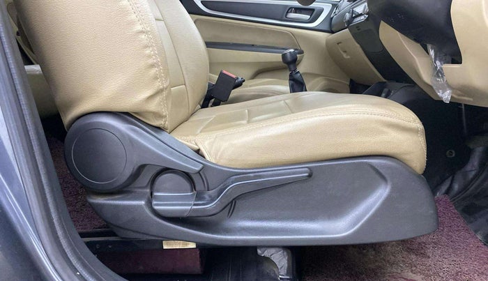2021 Honda Amaze 1.2L I-VTEC VX, Petrol, Manual, 46,236 km, Driver Side Adjustment Panel