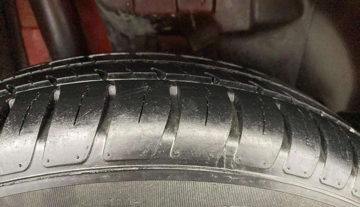 2020 Maruti Swift VXI, Petrol, Manual, 18,223 km, Right Rear Tyre Tread
