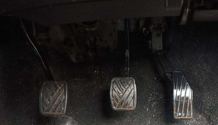2021 Maruti XL6 ZETA MT, Petrol, Manual, 73,357 km, Pedals