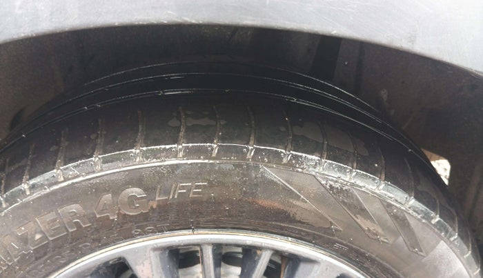 2021 Maruti XL6 ZETA MT, Petrol, Manual, 73,357 km, Left Rear Tyre Tread