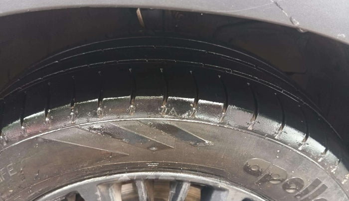 2021 Maruti XL6 ZETA MT, Petrol, Manual, 73,357 km, Left Front Tyre Tread