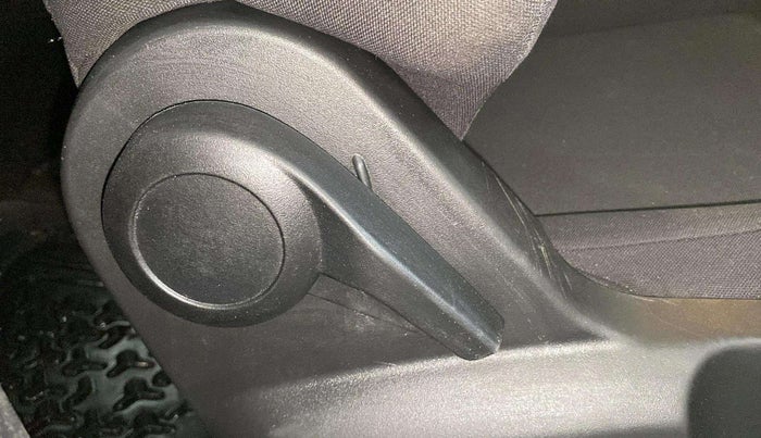 2023 Tata PUNCH PURE MT, Petrol, Manual, 54,410 km, Driver Side Adjustment Panel