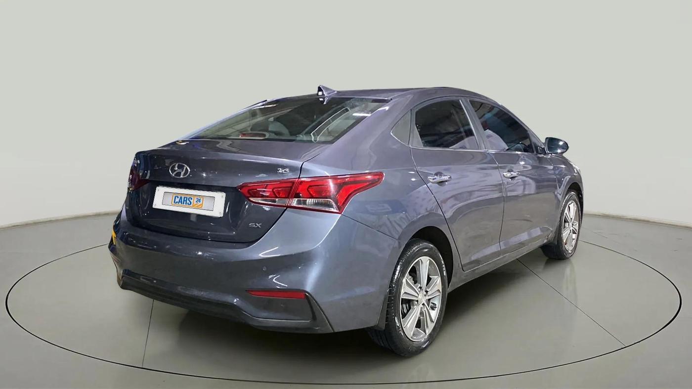 2019 Hyundai Verna 1.6 VTVT SX (O) AT, Petrol, Automatic, 24,804 km, Right Back Diagonal