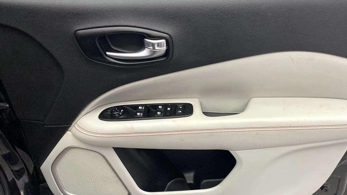 2017 Jeep Compass LIMITED 2.0 DIESEL, Diesel, Manual, 92,158 km, Driver Side Door Panels Control