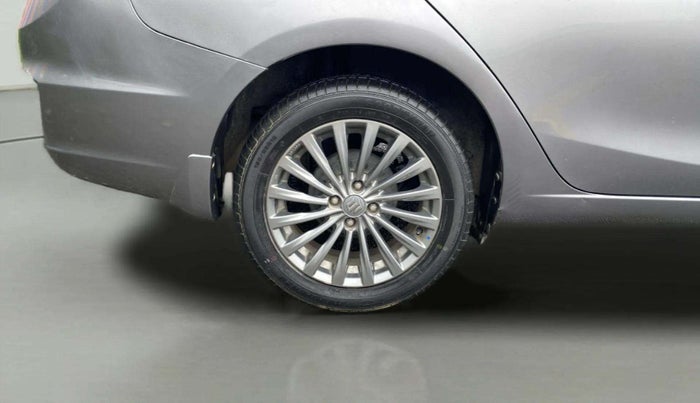 2016 Maruti Ciaz ZXI+ AT, Petrol, Automatic, 45,879 km, Right Rear Wheel
