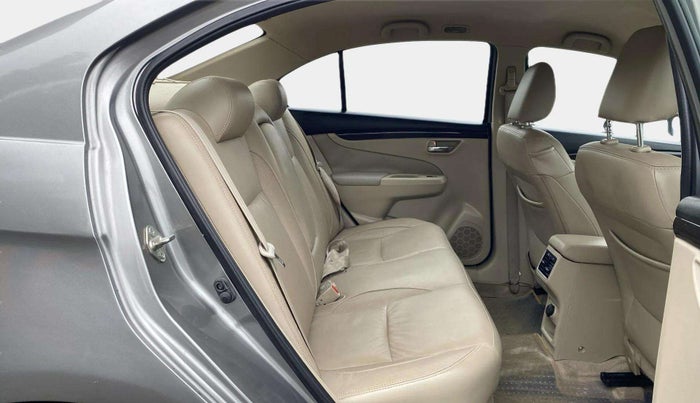 2016 Maruti Ciaz ZXI+ AT, Petrol, Automatic, 45,879 km, Right Side Rear Door Cabin