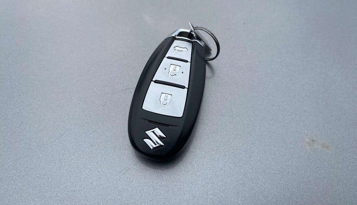 2016 Maruti Ciaz ZXI+ AT, Petrol, Automatic, 45,879 km, Key Close Up