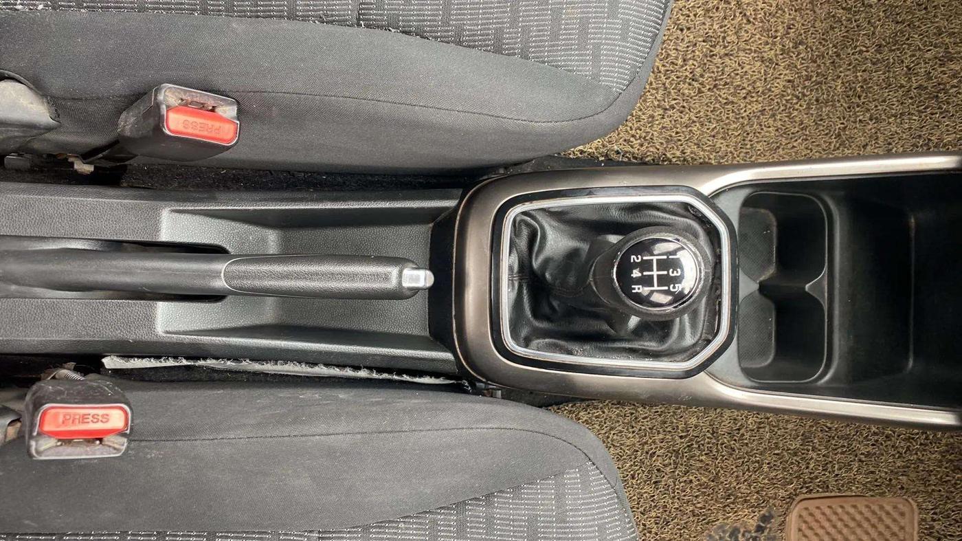 2018 Maruti IGNIS DELTA 1.3, Diesel, Manual, 77,601 km, Gear Lever