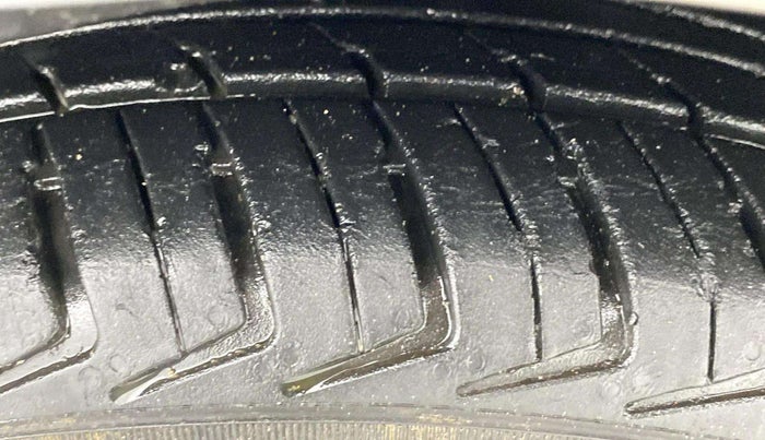 2019 Datsun Redi Go S 1.0, Petrol, Manual, 20,382 km, Right Front Tyre Tread