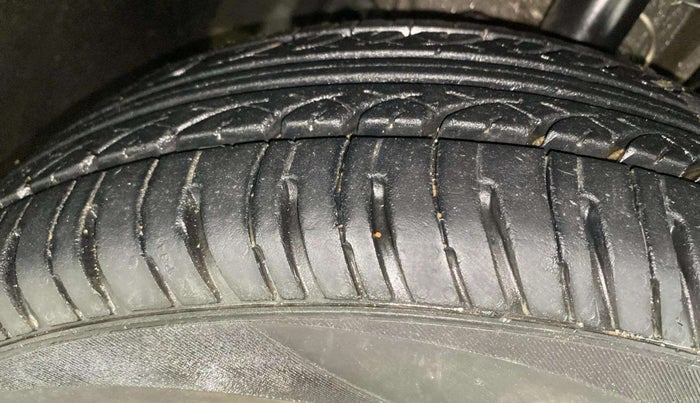 2019 Tata Tiago XZ PETROL, Petrol, Manual, 32,252 km, Right Front Tyre Tread