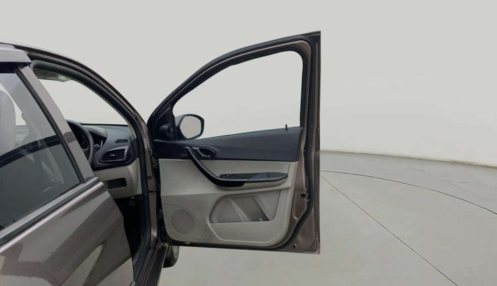 2019 Tata Tiago XZ PETROL, Petrol, Manual, 32,252 km, RHS Front Door
