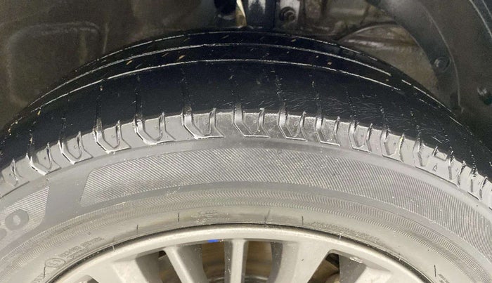 2021 Maruti Ertiga ZXI SHVS, Petrol, Manual, 79,921 km, Right Front Tyre Tread