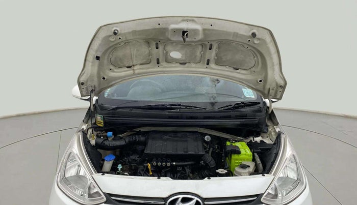 2016 Hyundai Grand i10 ASTA 1.2 KAPPA VTVT, CNG, Manual, 1,02,652 km, Open Bonet