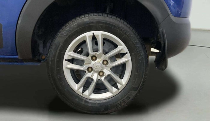 2022 Renault TRIBER RXT, Petrol, Manual, 24,671 km, Left Rear Wheel