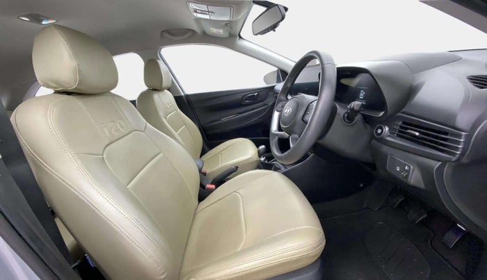 2022 Hyundai NEW I20 ASTA 1.2 MT, Petrol, Manual, 21,405 km, Right Side Front Door Cabin