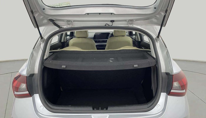 2022 Hyundai NEW I20 ASTA 1.2 MT, Petrol, Manual, 21,405 km, Boot Open Zoomed View