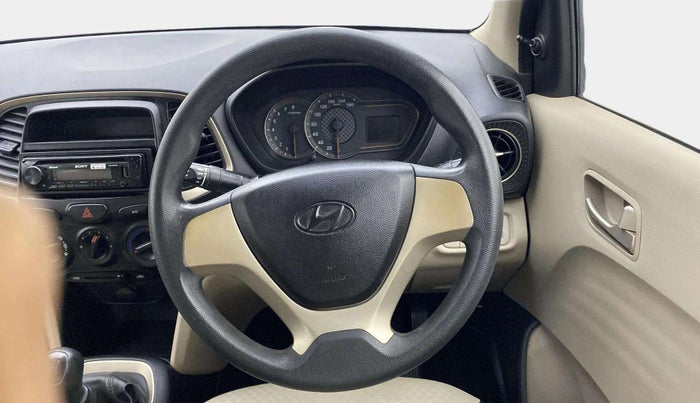 2018 Hyundai NEW SANTRO MAGNA, Petrol, Manual, 52,293 km, Steering Wheel Close Up