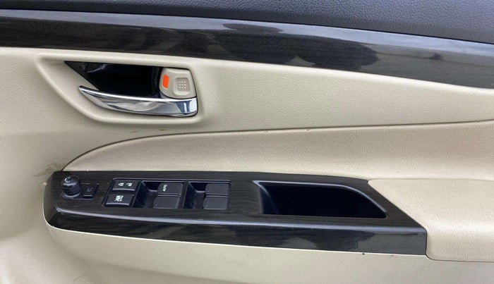 2015 Maruti Ciaz ZXI AT, Petrol, Automatic, 53,520 km, Driver Side Door Panels Control