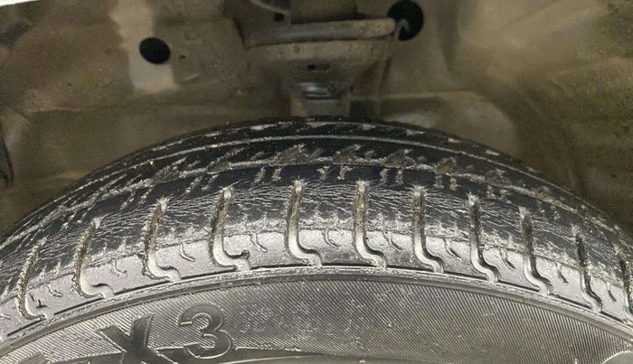 2017 Maruti Wagon R 1.0 VXI AMT, Petrol, Automatic, 67,796 km, Left Front Tyre Tread
