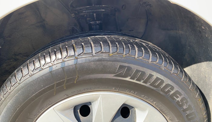 2017 Hyundai Elite i20 SPORTZ 1.2, Petrol, Manual, 68,116 km, Right Front Tyre Tread