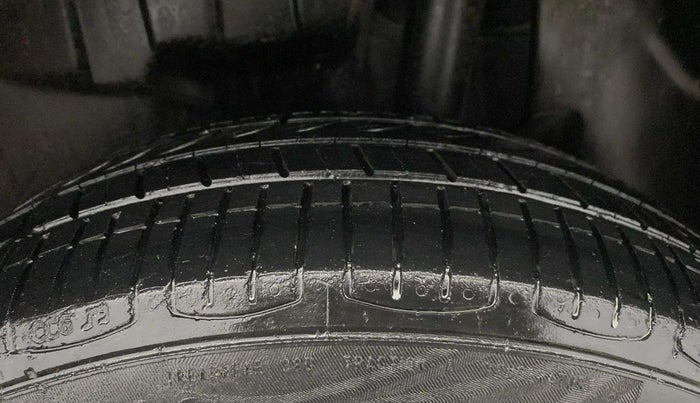 2018 Maruti Swift VXI, Petrol, Manual, 62,506 km, Left Rear Tyre Tread