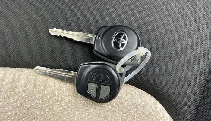 2024 Toyota Glanza S, Petrol, Manual, 7,093 km, Key Close Up