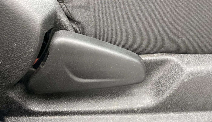 2024 Renault Kwid RXT 1.0, Petrol, Manual, 3,527 km, Driver Side Adjustment Panel