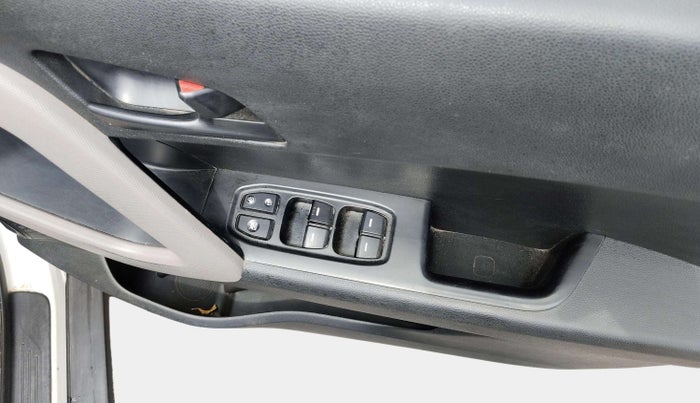 2019 Hyundai Creta E PLUS 1.6 PETROL, Petrol, Manual, 90,263 km, Driver Side Door Panels Control