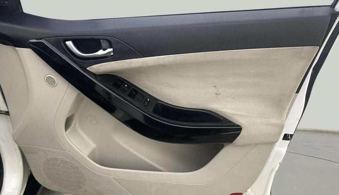 2022 Tata NEXON XZ PETROL, Petrol, Manual, 55,809 km, Driver Side Door Panels Control