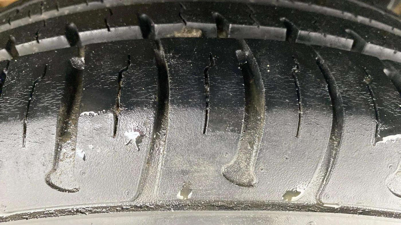 2018 Tata TIAGO NRG PETROL, Petrol, Manual, 32,406 km, Left Rear Tyre Tread
