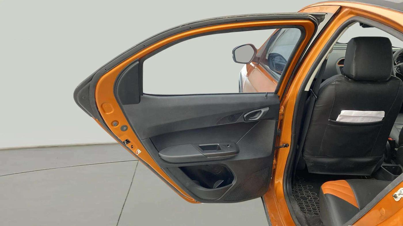 2018 Tata TIAGO NRG PETROL, Petrol, Manual, 32,406 km, LHS Rear Door