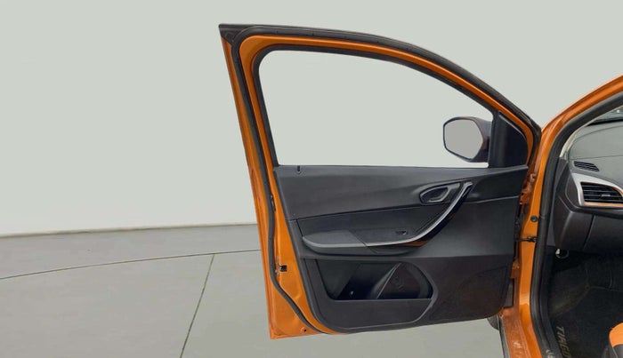 2018 Tata TIAGO NRG PETROL, Petrol, Manual, 32,406 km, LHS Front Door