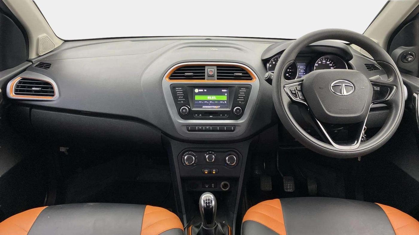 2018 Tata TIAGO NRG PETROL, Petrol, Manual, 32,406 km, Dashboard