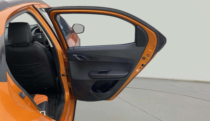 2018 Tata TIAGO NRG PETROL, Petrol, Manual, 32,406 km, RHS Rear Door