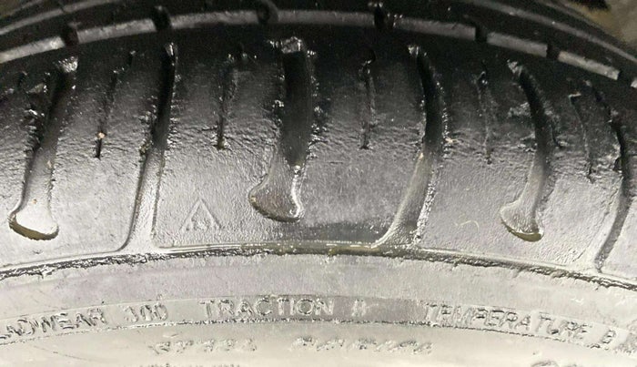 2018 Tata TIAGO NRG PETROL, Petrol, Manual, 32,406 km, Right Front Tyre Tread