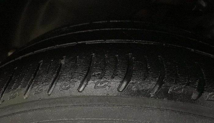 2021 Tata ALTROZ XZ PETROL, Petrol, Manual, 69,534 km, Left Front Tyre Tread